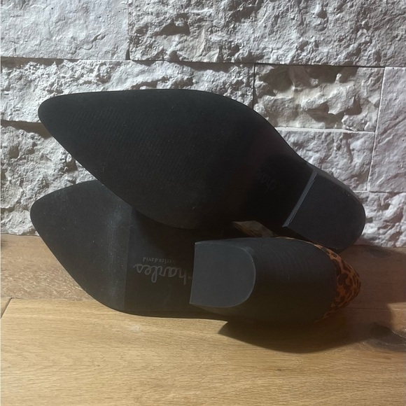 Charles David Leopard Microsuede Ankle Boots NWT Various Sizes Available - Picture 5 of 5